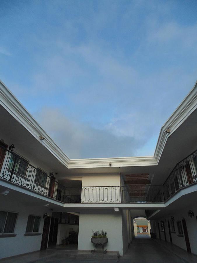 Hotel Hacienda Ciudad Guzman Exteriör bild