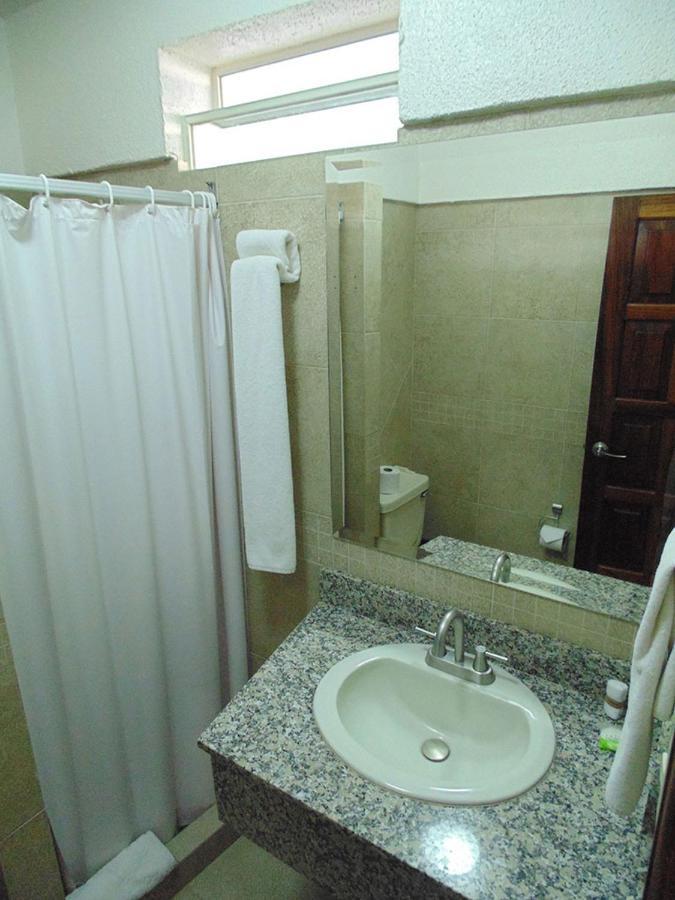 Hotel Hacienda Ciudad Guzman Exteriör bild